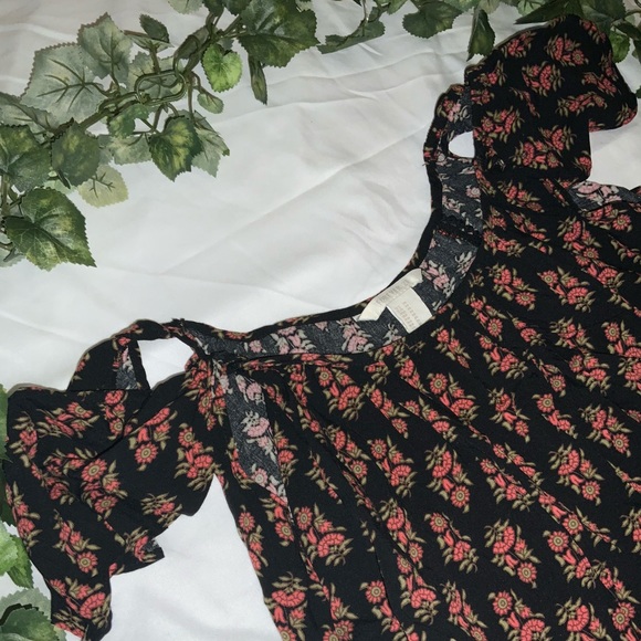 Floral Blouse - Picture 4 of 4